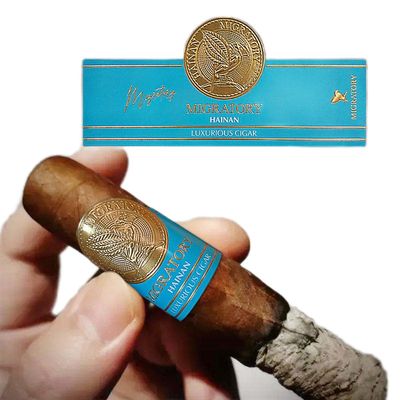কেনা Luxury 3D Effect Cigar Label with Pantone Color and UV Printing for Premium Cigar Bands online manufacture